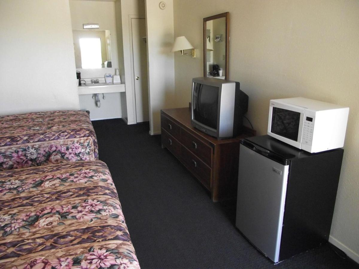 Glen Rose Inn & Suites Esterno foto