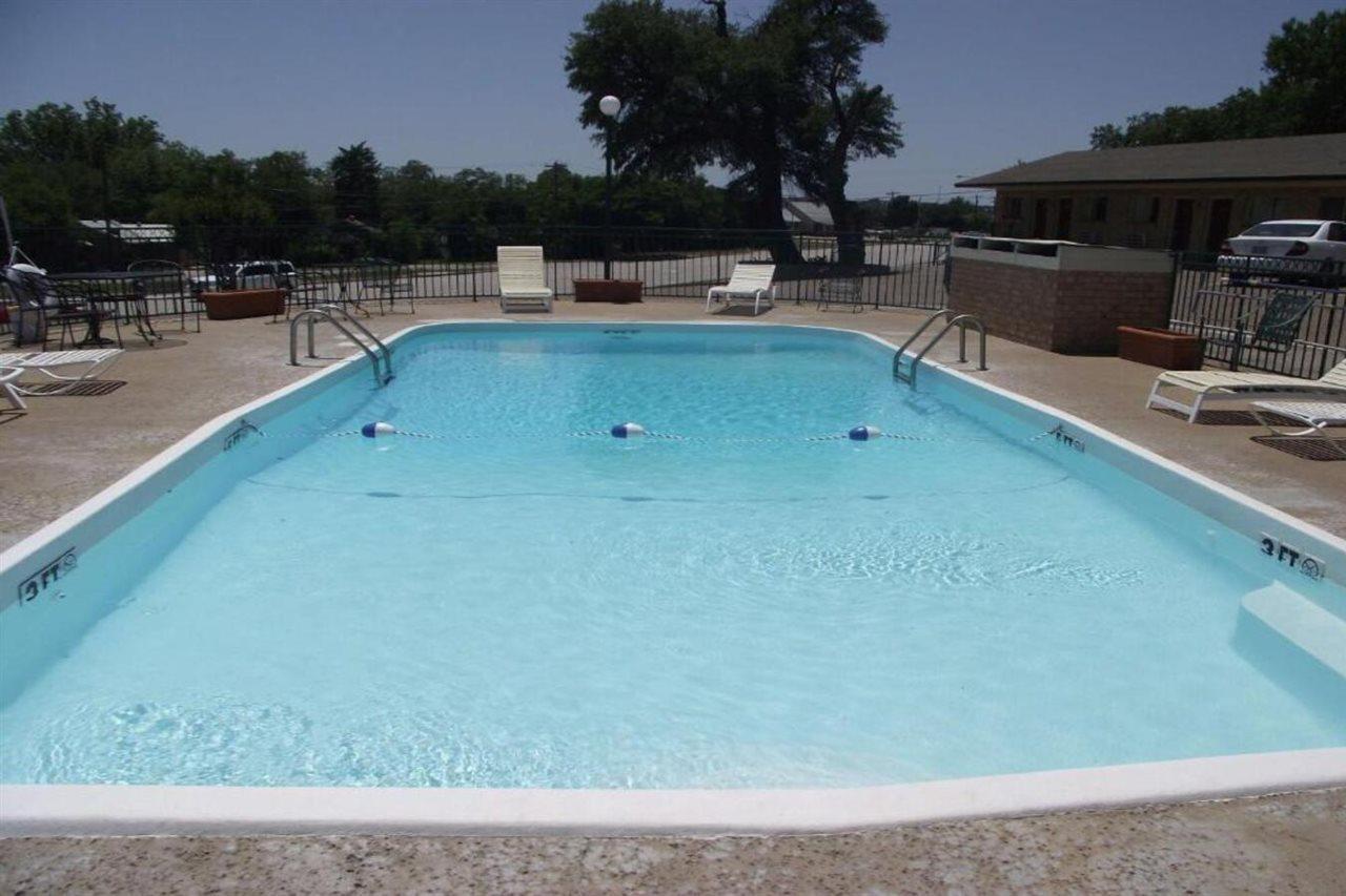 Glen Rose Inn & Suites Esterno foto