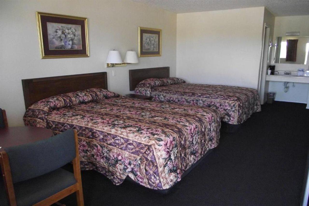 Glen Rose Inn & Suites Esterno foto