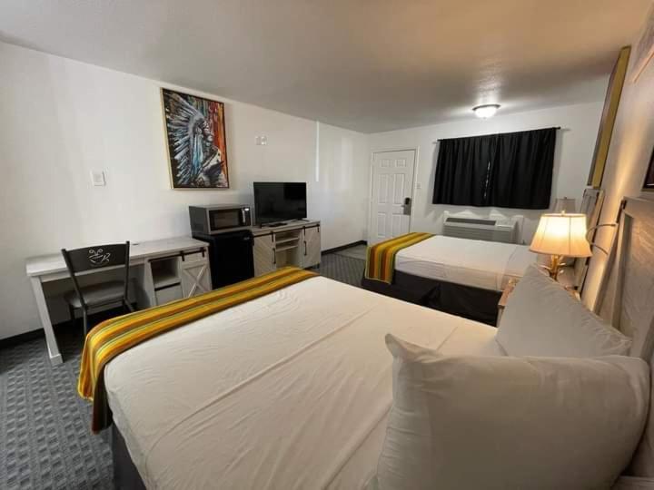 Glen Rose Inn & Suites Esterno foto