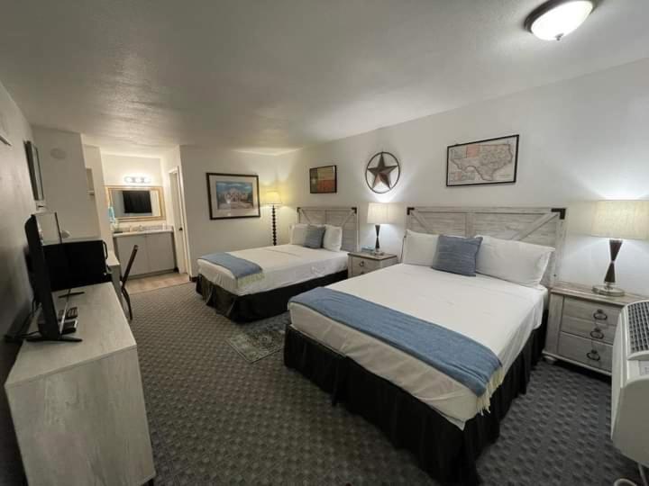 Glen Rose Inn & Suites Esterno foto