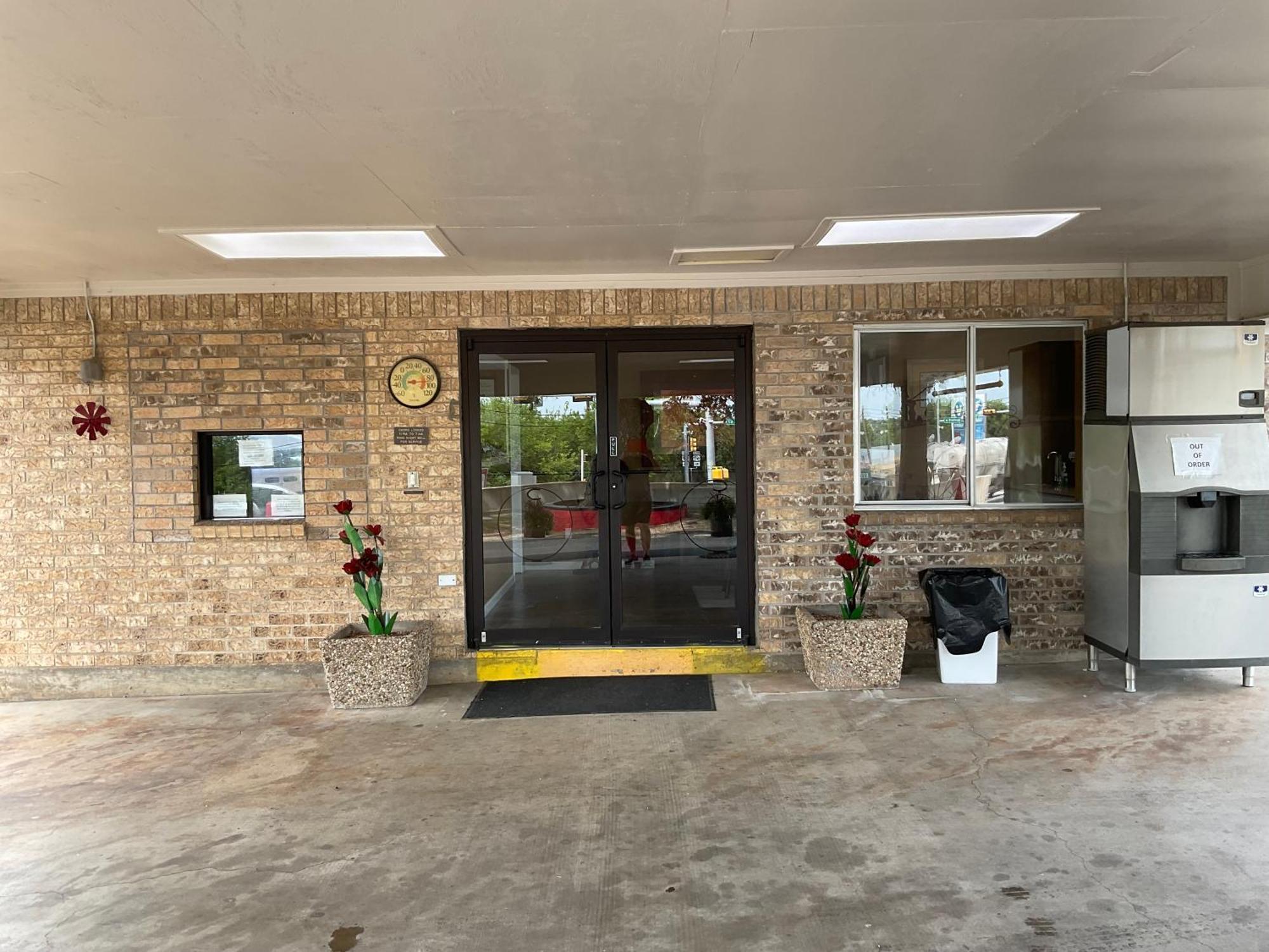 Glen Rose Inn & Suites Esterno foto