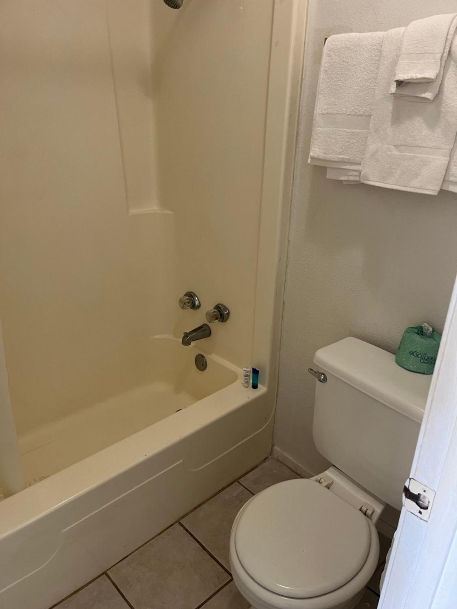 Glen Rose Inn & Suites Esterno foto