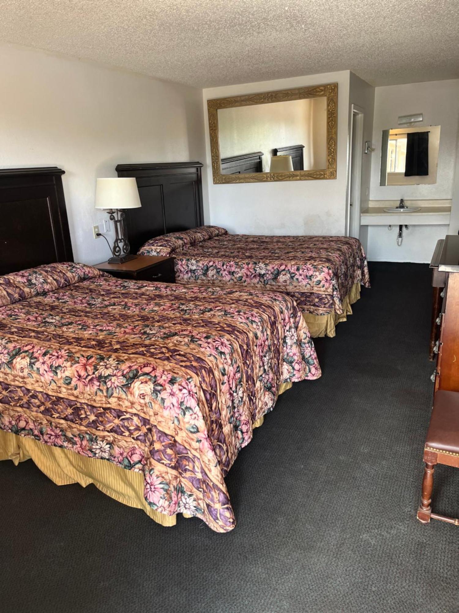 Glen Rose Inn & Suites Esterno foto