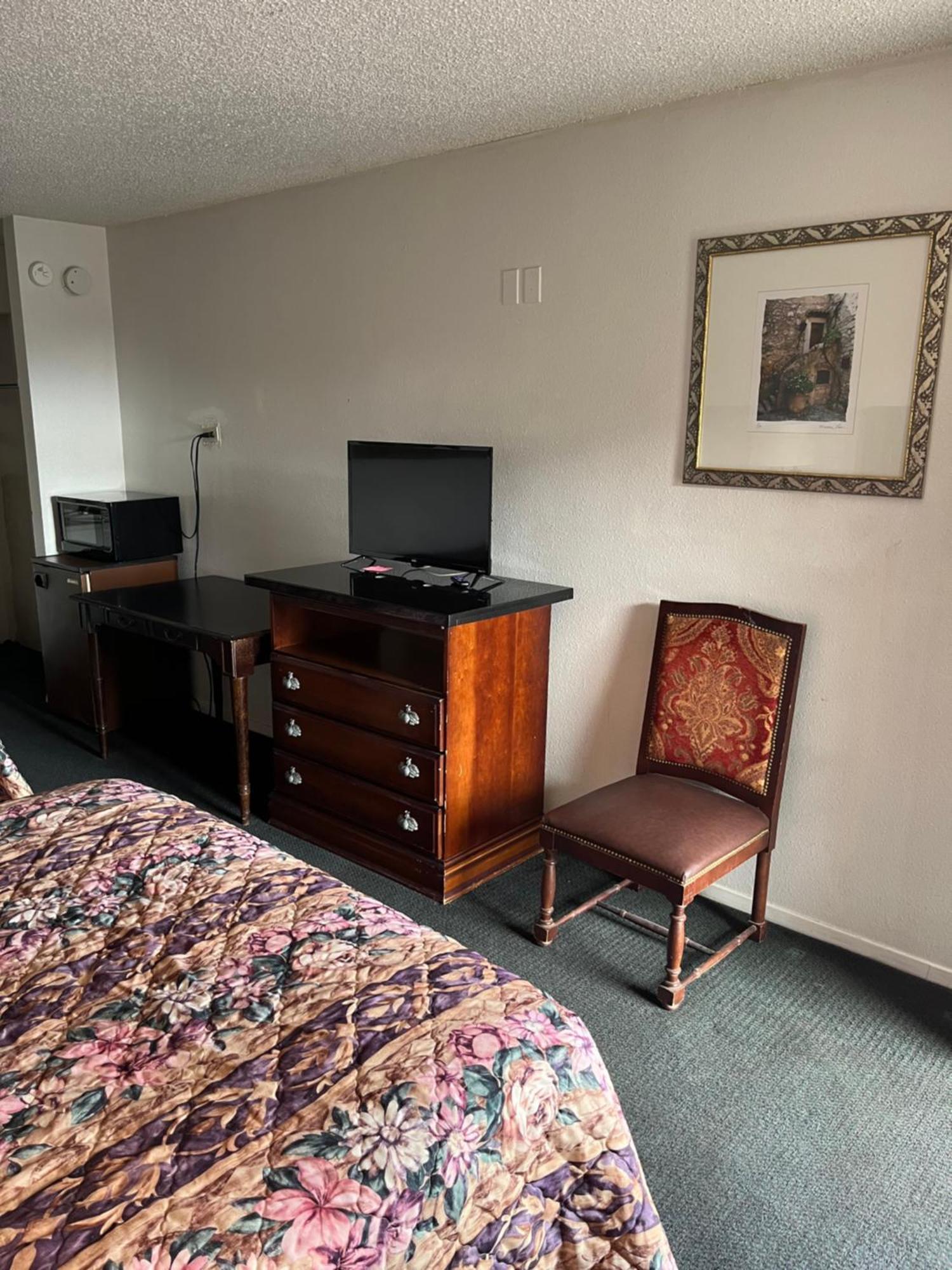 Glen Rose Inn & Suites Esterno foto